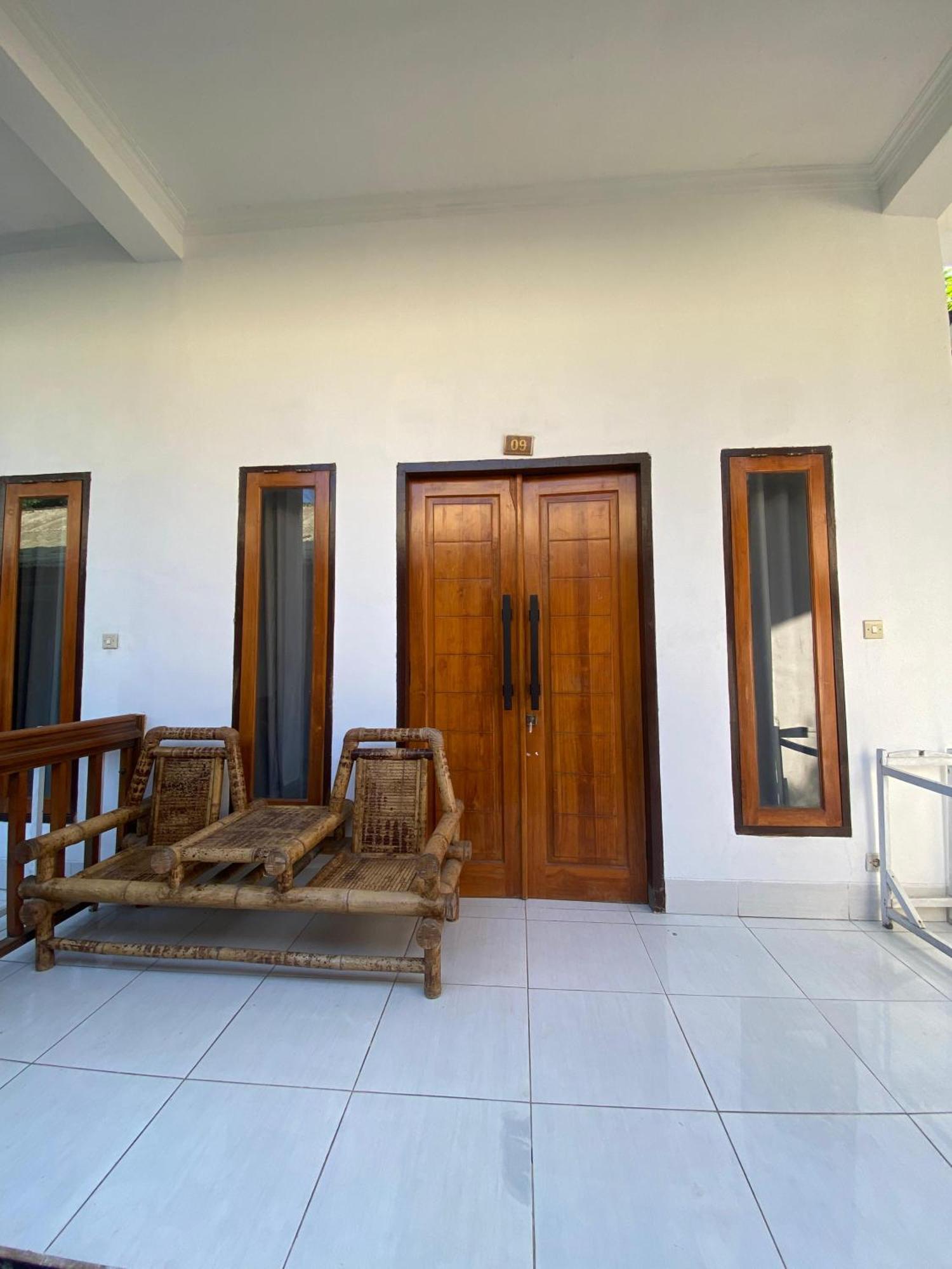 Bale Sunrise Hotel Джили Трауанган Екстериор снимка