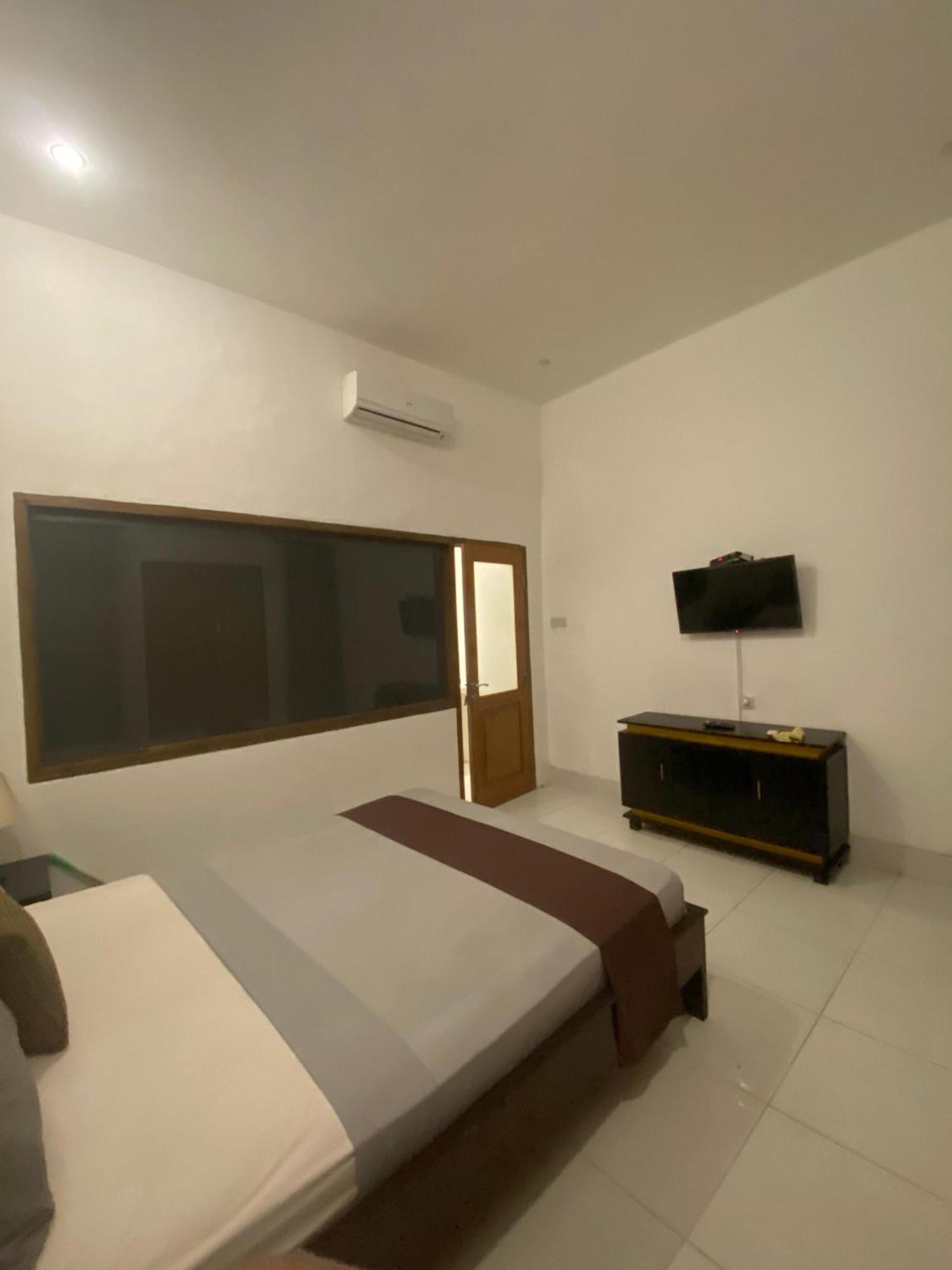 Bale Sunrise Hotel Джили Трауанган Екстериор снимка