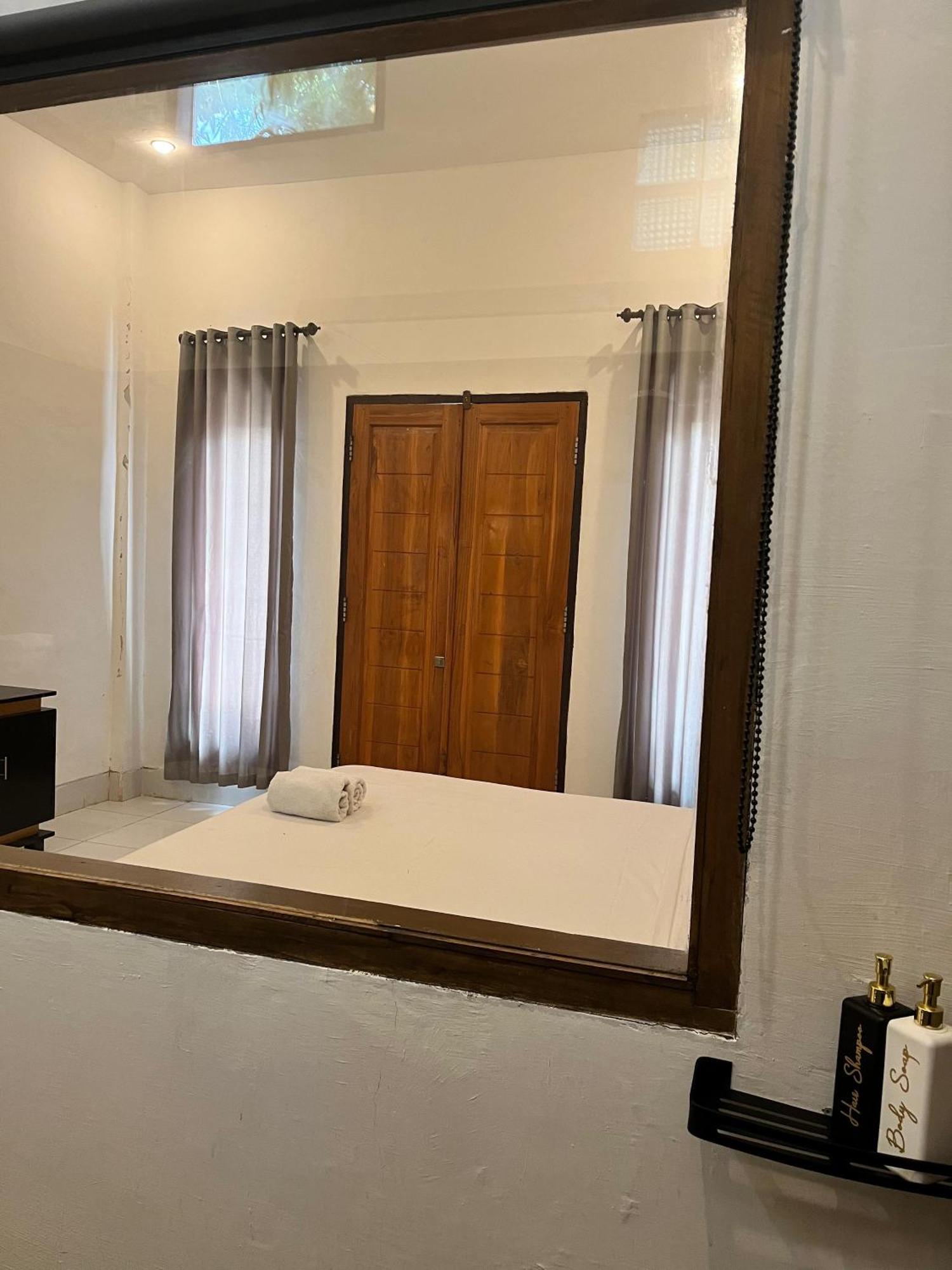 Bale Sunrise Hotel Джили Трауанган Екстериор снимка