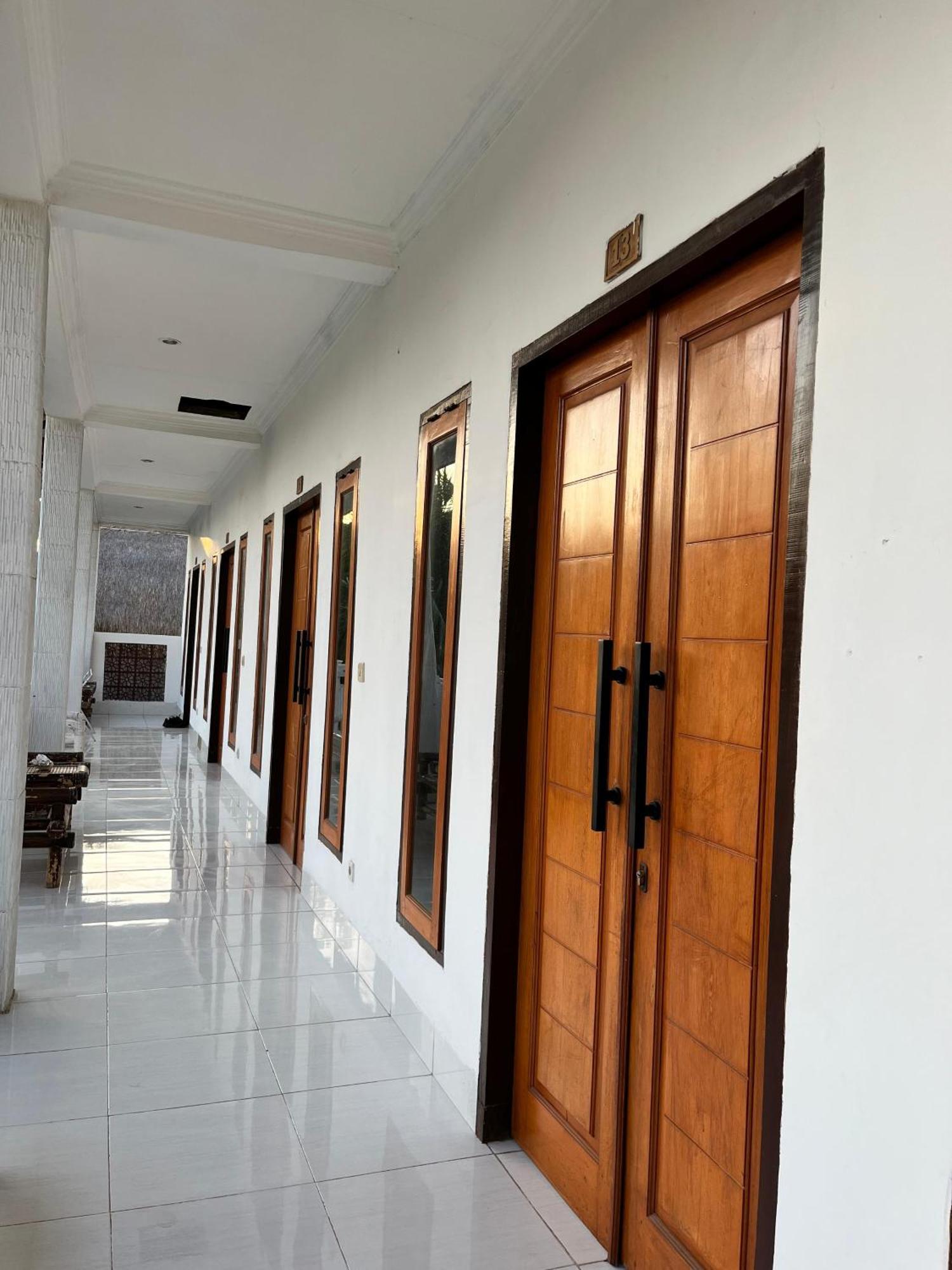 Bale Sunrise Hotel Джили Трауанган Екстериор снимка