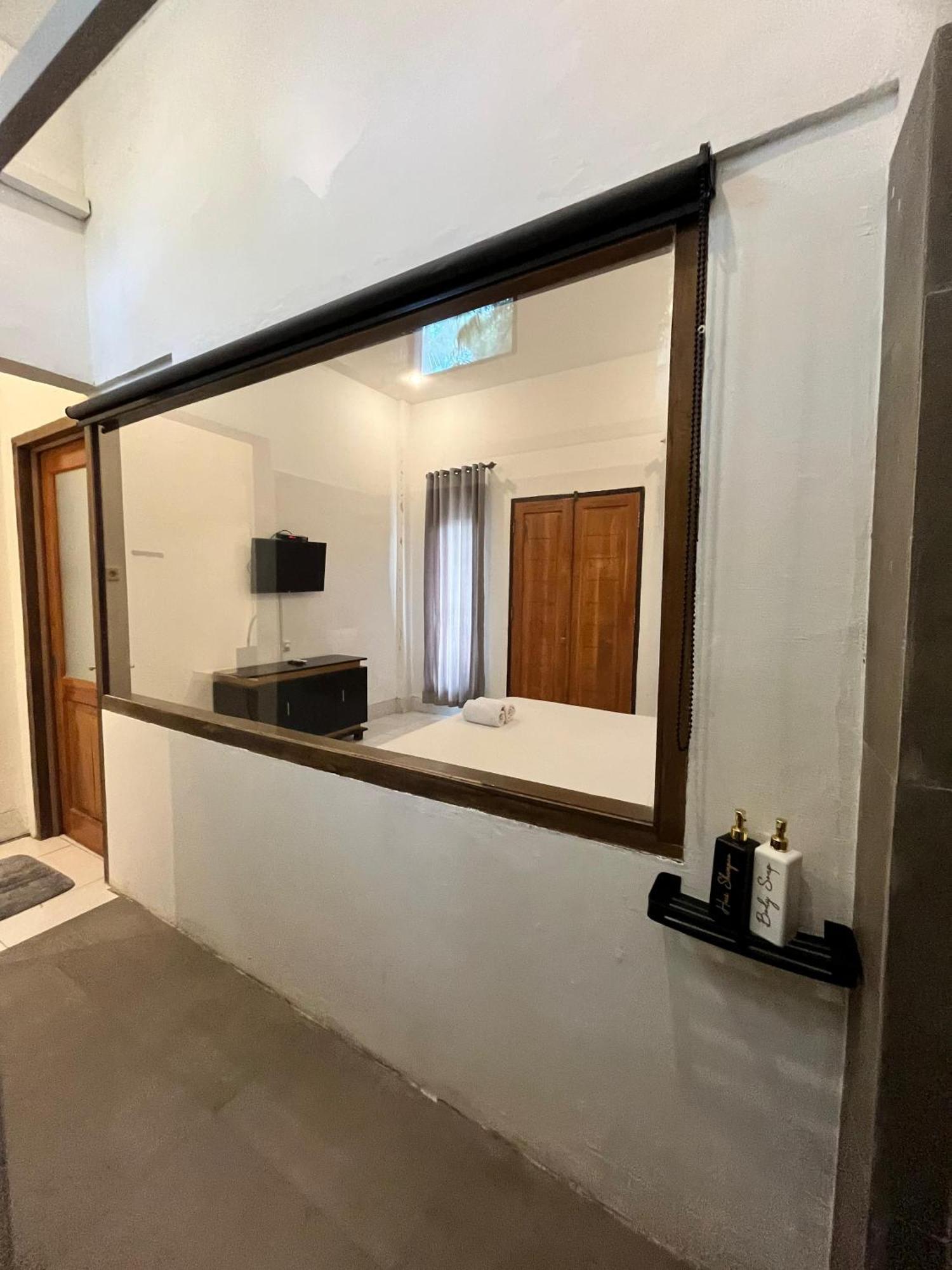 Bale Sunrise Hotel Джили Трауанган Екстериор снимка