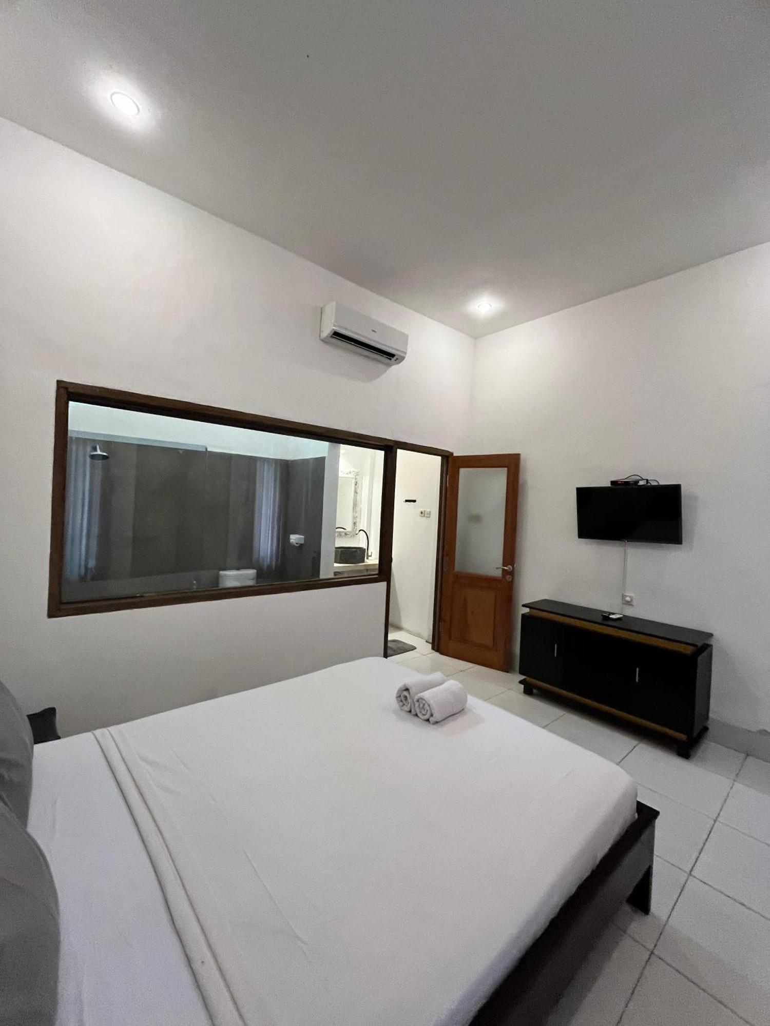Bale Sunrise Hotel Джили Трауанган Екстериор снимка